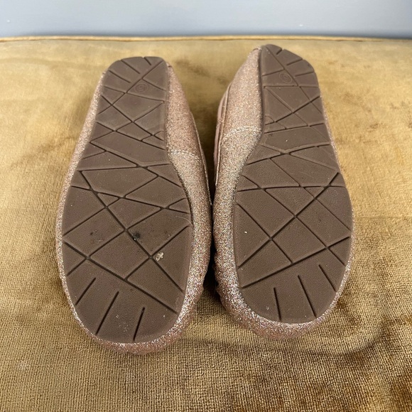 Rose gold sparkle kid’s (5) moccasin-like new - Picture 6 of 7